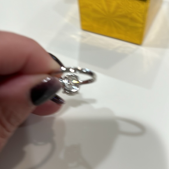 Oval 8 x 10 3 ct Moissanite ring - Picture 5 of 8